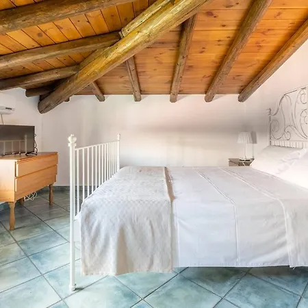 {villa Jacuzzi Privata}sul Mare Di Villa Fontane Bianche