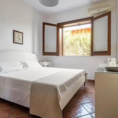{villa Jacuzzi Privata}sul Mare Di *